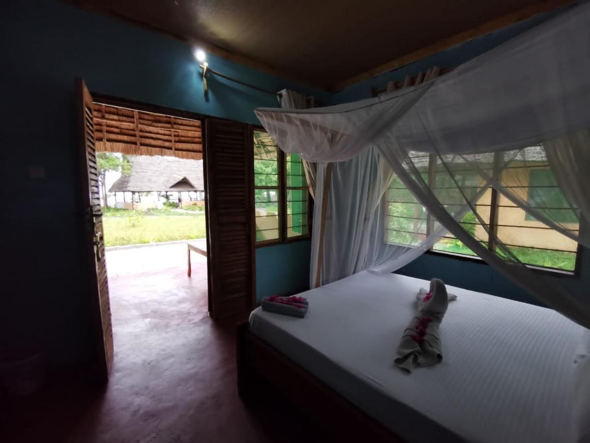 Kilindoni Afro Whale Shark Safari B&B 외부 사진